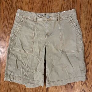 Lee khaki shorts